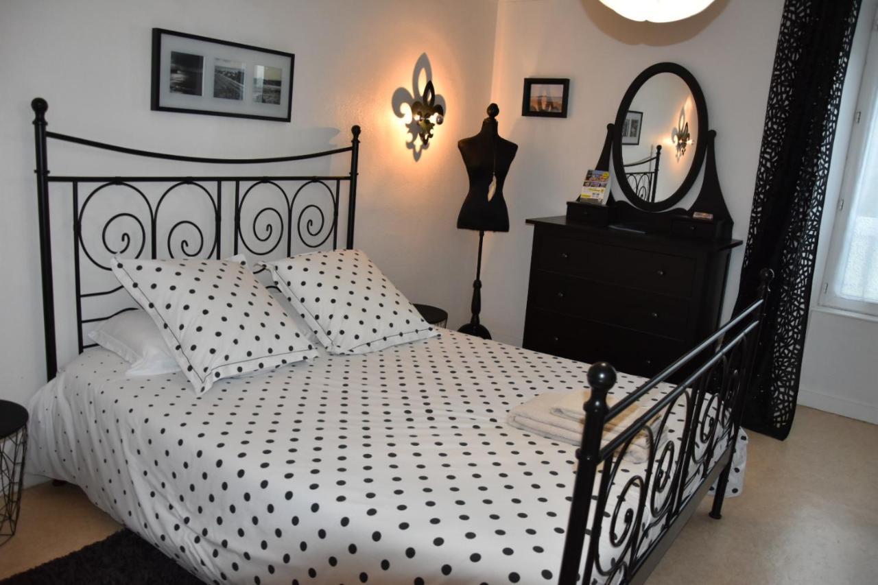 Ker-Loen Bed & Breakfast Val-Couesnon Екстериор снимка
