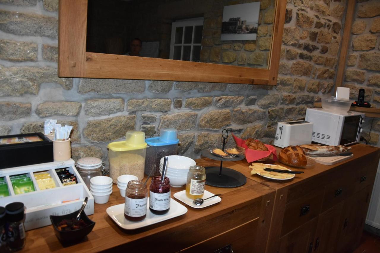 Ker-Loen Bed & Breakfast Val-Couesnon Екстериор снимка